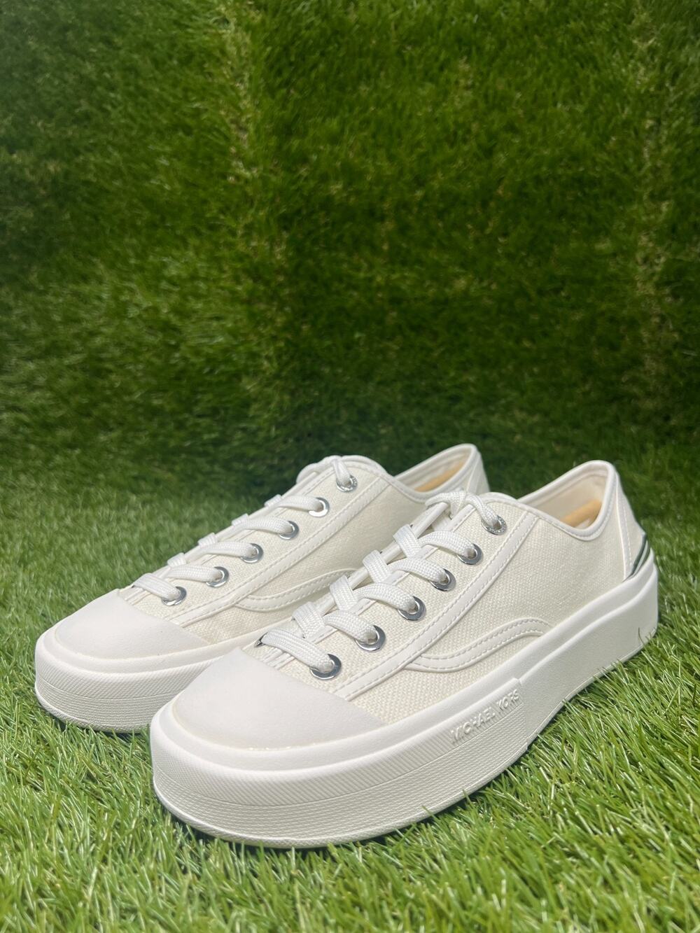 NWB Women's 7M Michael Kors Jude Optic White Lace-Up Sneakers